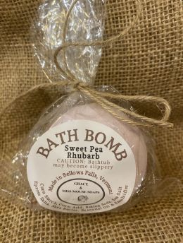 Grace & Miss Mouse Soaps - Bath bomb - Sweet Pea Rhubarb