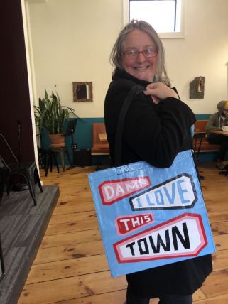 Damn I Love This Town Tote Bag